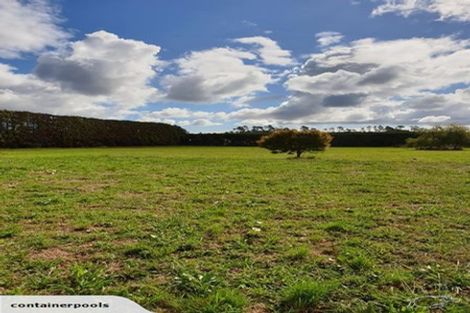 Photo of property in 138 Taupaki Road, Taupaki, 0782