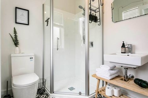 Photo of property in 56 Hamilton Road, Cambridge, 3434