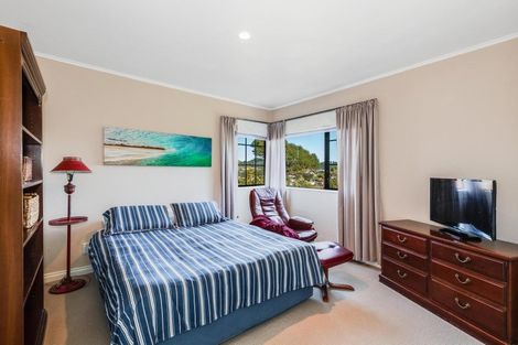 Photo of property in 6 Samwell Drive, Whitby, Porirua, 5024