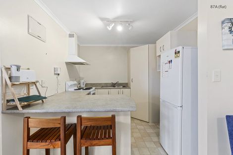 Photo of property in 87 Victory Crescent, Tawa, Wellington, 5028