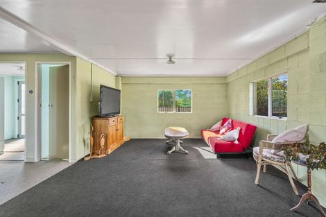 Photo of property in 155 Cross Road, Lepperton, New Plymouth, 4373