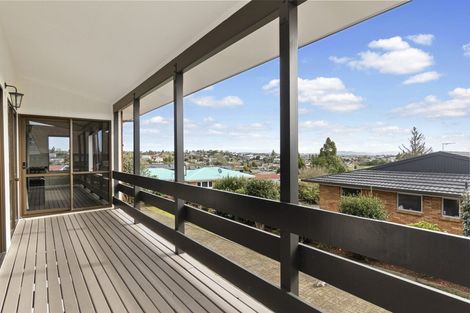 Photo of property in 39 Russleigh Drive, Dinsdale, Hamilton, 3204