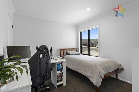 Photo of property in 15 Te Awa Rere Grove, Stokes Valley, Lower Hutt, 5019