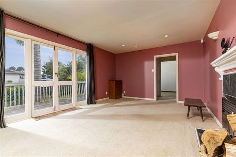 Photo of property in 15 Posa Avenue, Henderson, Auckland, 0612