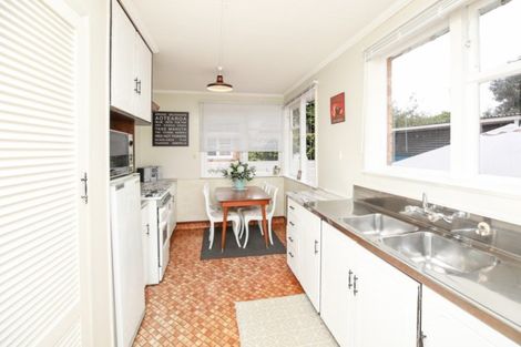 Photo of property in 8 Croall Crescent, St Andrews, Hamilton, 3200