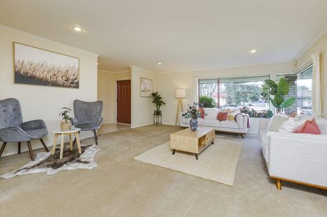 Photo of property in 10 Norm Pellow Drive, Manurewa, Auckland, 2105