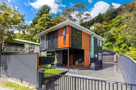 Photo of property in 12c Lane Street, Wallaceville, Upper Hutt, 5018