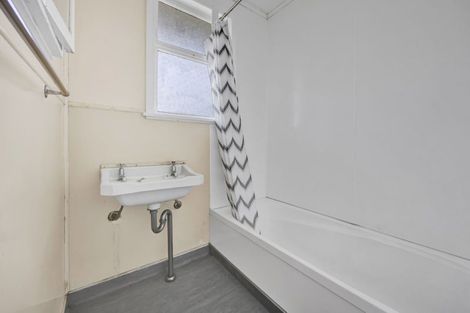 Photo of property in 97 Brecon Road, Stratford, 4332