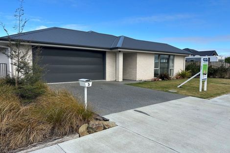 Photo of property in 3 Yates Place, Amberley, 7410