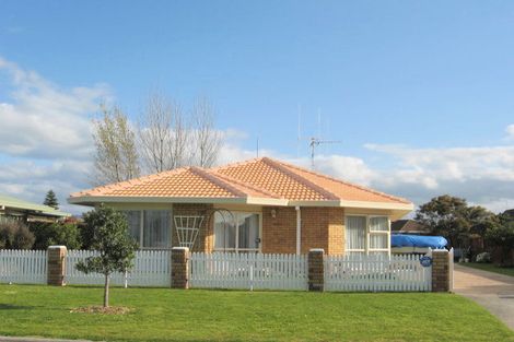 Photo of property in 6 Webb Place, Papamoa Beach, Papamoa, 3118