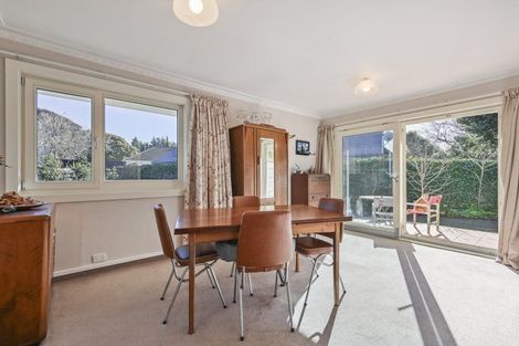Photo of property in 16 Stormont Place, Avonhead, Christchurch, 8042
