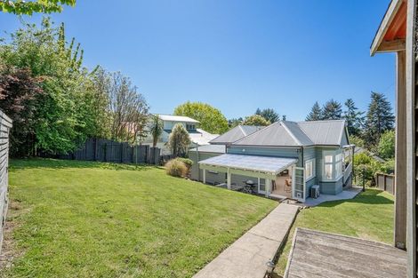 Photo of property in 21 Glenross Street, Glenross, Dunedin, 9011