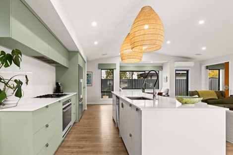 Photo of property in 2 Willowbrook Place, Clive, 4102