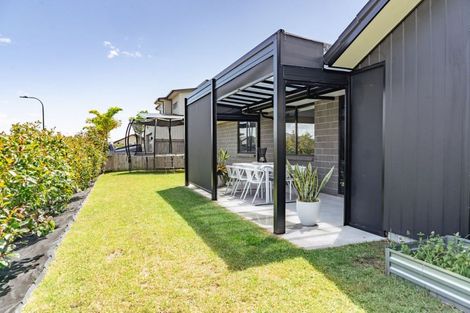 Photo of property in 1 Monaro Place, Papamoa, 3118
