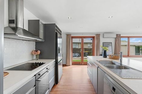 Photo of property in 37 Bourne Crescent, Papanui, Christchurch, 8053