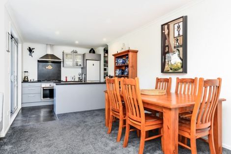 Photo of property in 7b Warwick Avenue, St Andrews, Hamilton, 3200