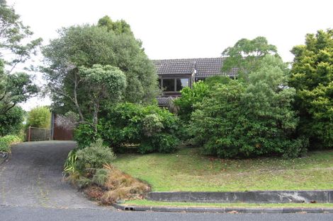 Photo of property in 1 Asbury Crescent, Campbells Bay, Auckland, 0630