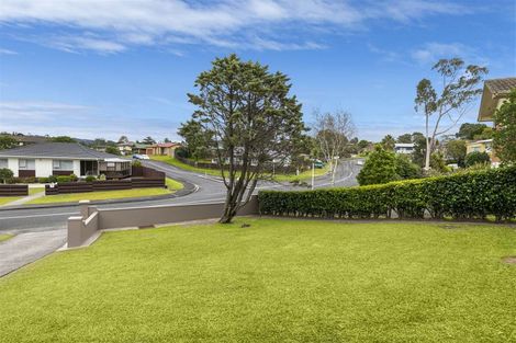 Photo of property in 45 Rosewarne Crescent, Glendene, Auckland, 0602
