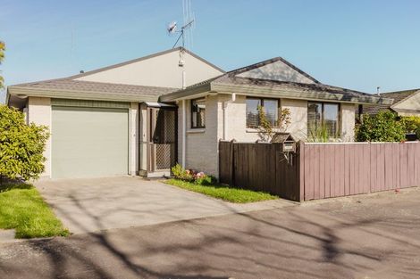 Photo of property in 4 Mcarthur Street, Terrace End, Palmerston North, 4410