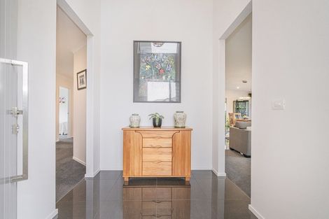 Photo of property in 18 Roseberry Place, Whitianga, 3510