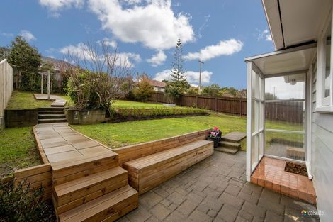 Photo of property in 23 Taylor Terrace, Tawa, Wellington, 5028