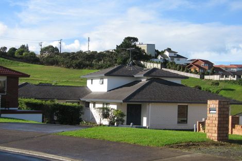 Photo of property in 10 Astor Place, Orewa, 0931
