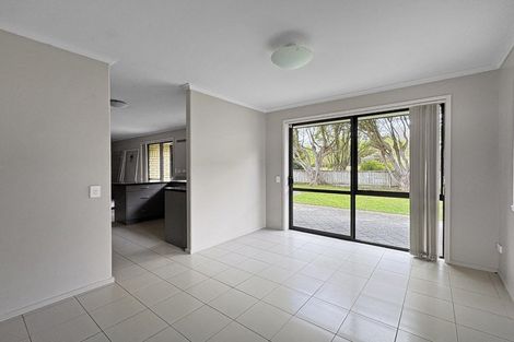 Photo of property in 18 Malbec Place, Rototuna, Hamilton, 3210