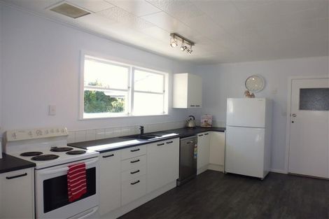 Photo of property in 17 Rakau Street, Havelock North, 4130