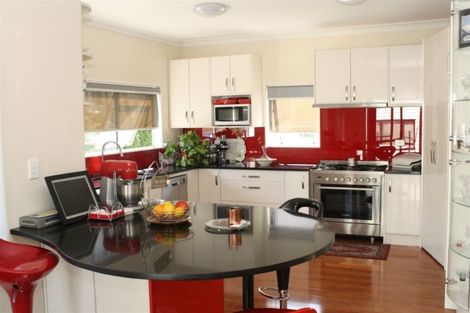 Photo of property in 30b Seacliffe Road, Hillsborough, Auckland, 1042