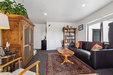 Photo of property in 1/20 Fulford Street, New Plymouth, 4310