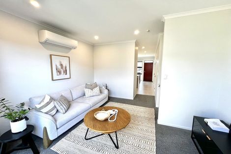 Photo of property in 60 Manarini Road, Westgate, Auckland, 0614