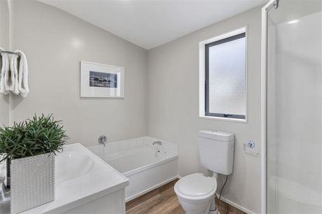 Photo of property in 49f Lancaster Road, Beach Haven, Auckland, 0626