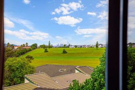 Photo of property in 8/485 Don Buck Road, Massey, Auckland, 0614