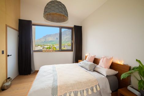 Photo of property in 6 Soudley Court, Jacks Point, Queenstown, 9371