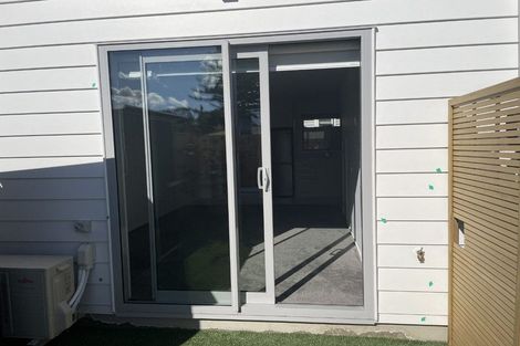 Photo of property in 1e Hamurana Place, Te Atatu Peninsula, Auckland, 0610