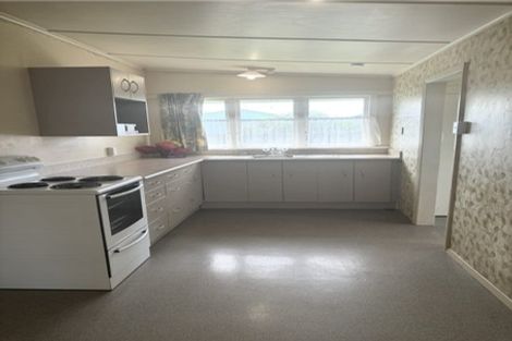 Photo of property in 77 Bartholomew Road, Levin, 5510