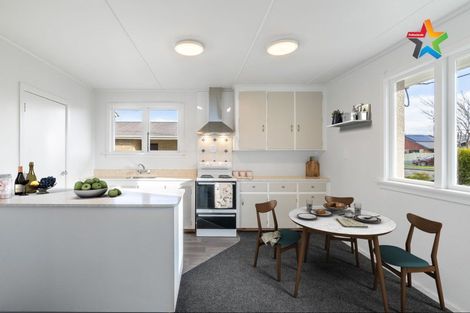 Photo of property in 15 Park Street, Winton, 9720