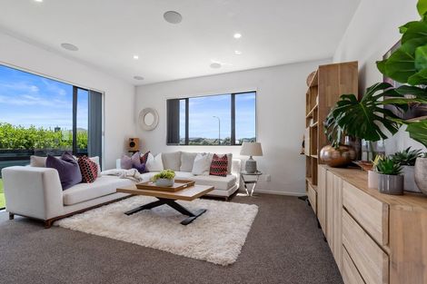 Photo of property in 31 Pohutukawa Parade, Riverhead, 0820