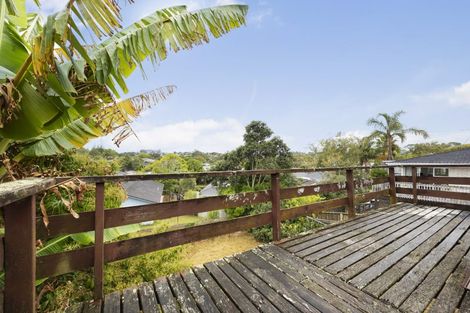 Photo of property in 39 Cockayne Crescent, Sunnynook, Auckland, 0620