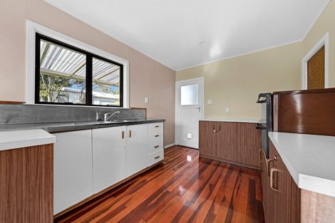 Photo of property in 26 Millbrook Road, Henderson, Auckland, 0612