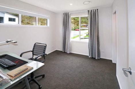 Photo of property in 23 Porokaiwhiri Street, Crofton Downs, Wellington, 6035