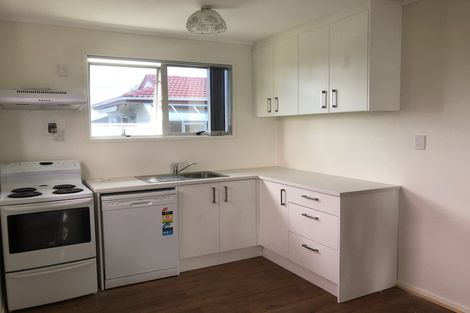 Photo of property in 18 Anich Road, Massey, Auckland, 0614