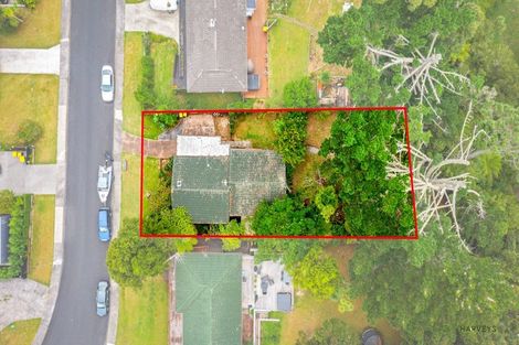 Photo of property in 30 Staincross Street, Green Bay, Auckland, 0604