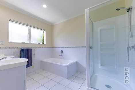 Photo of property in 10 Amber Place, Waimauku, 0812