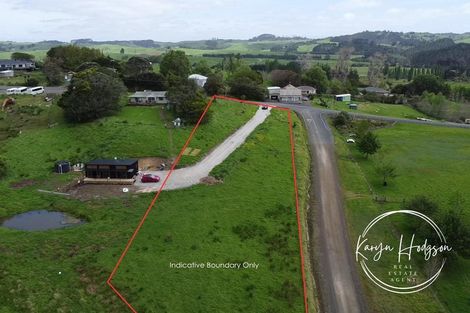 Photo of property in 71 Matakohe Road East, Matakohe, 0593