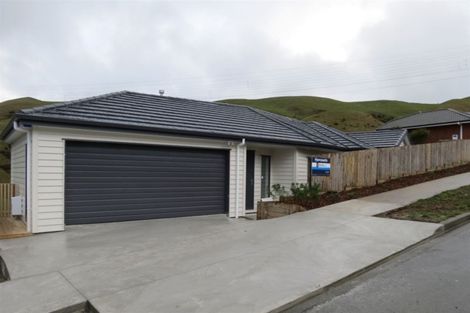 Photo of property in 13 Gifford Grove, Churton Park, Wellington, 6037