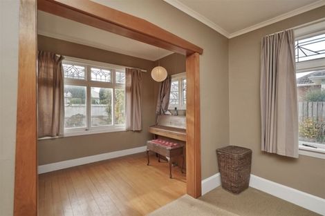 Photo of property in 34 Lees Road, Strowan, Christchurch, 8052