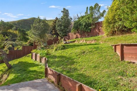 Photo of property in 108 Arahura Crescent, Waitangirua, Porirua, 5024