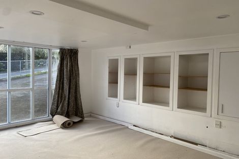 Photo of property in 25 Hutchinsons Road, Bucklands Beach, Auckland, 2014