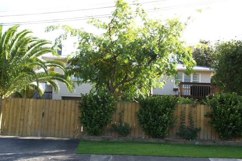 Photo of property in 1/1 Wood Avenue, Howick, Auckland, 2014